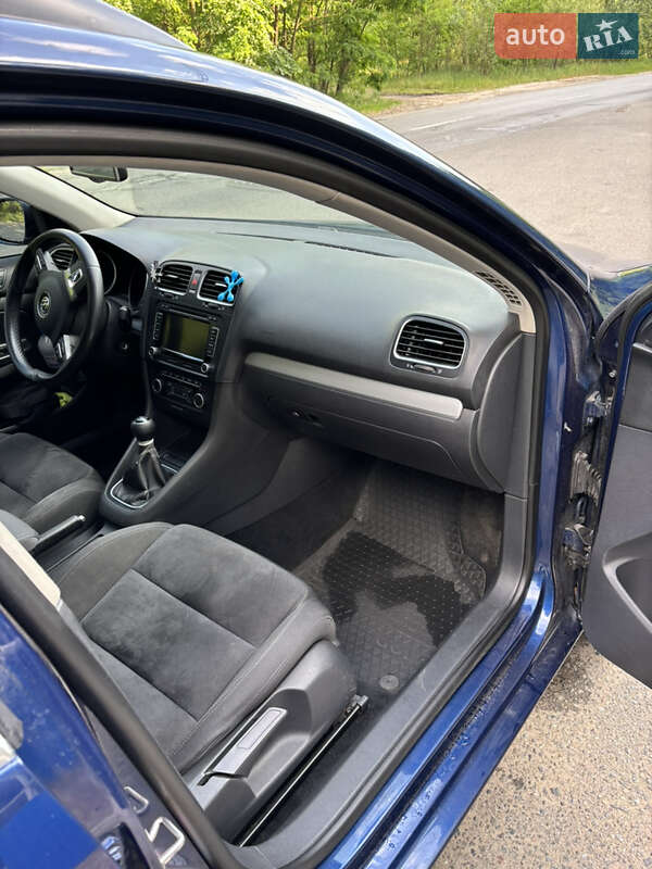 Универсал Volkswagen Golf 2011 в Киеве