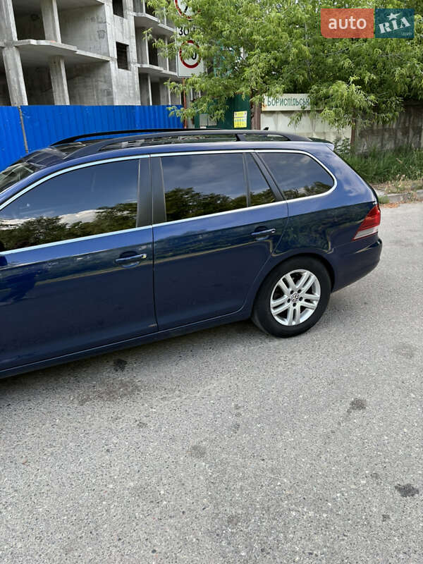 Универсал Volkswagen Golf 2011 в Киеве