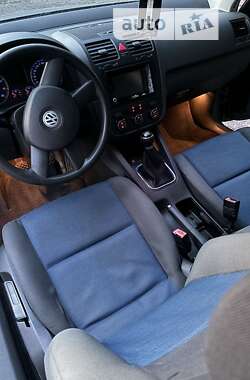 Хэтчбек Volkswagen Golf 2004 в Белой Церкви