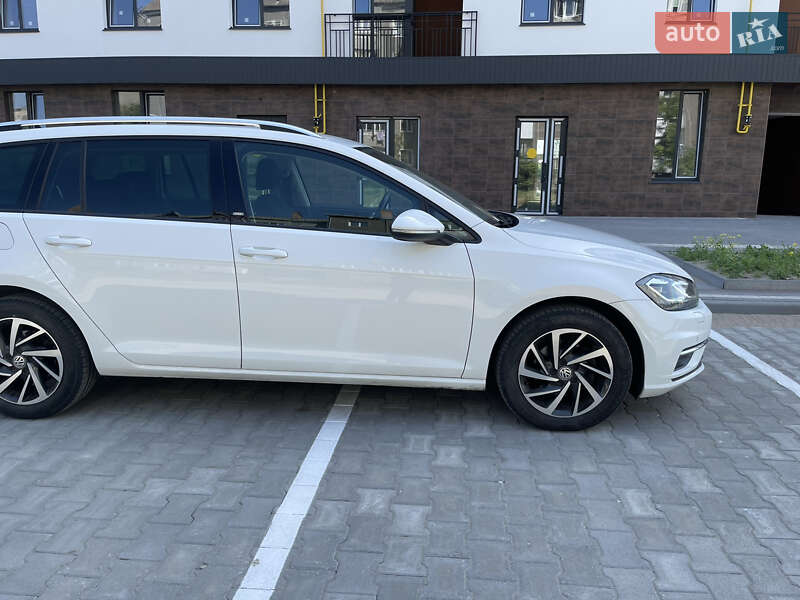 Универсал Volkswagen Golf 2017 в Ковеле