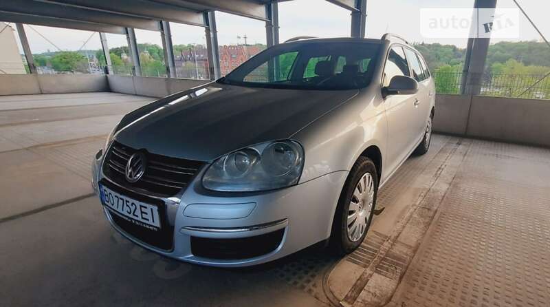 Универсал Volkswagen Golf 2008 в Залещиках