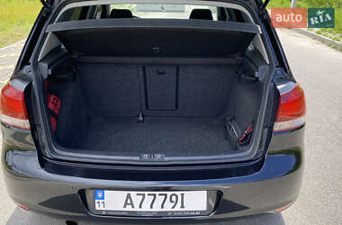 Хэтчбек Volkswagen Golf 2011 в 