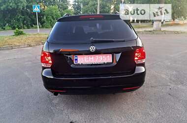 Универсал Volkswagen Golf 2010 в Ровно