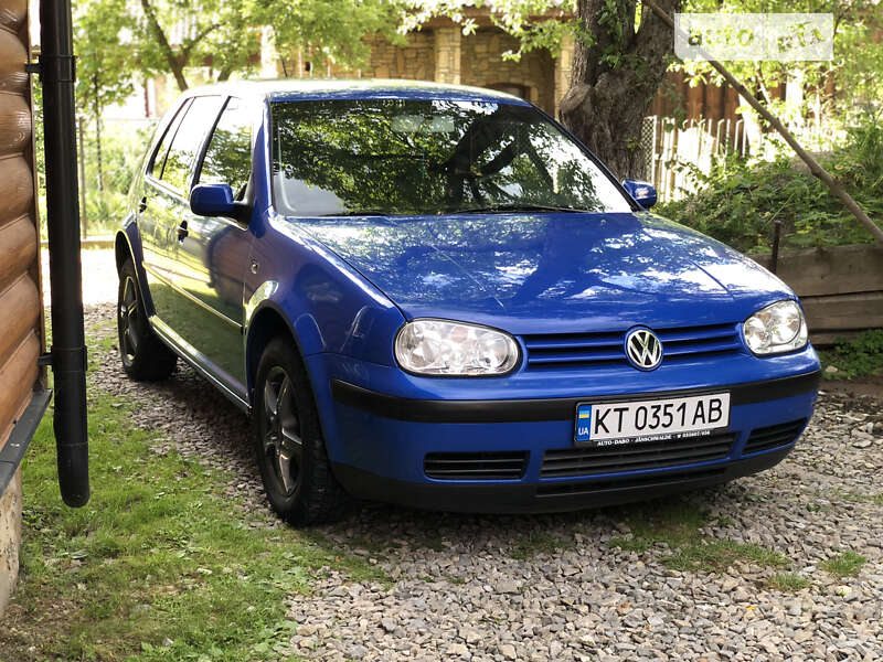 Хетчбек Volkswagen Golf 2001 в Надвірній
