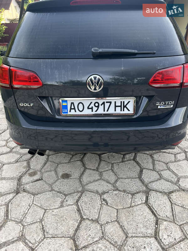 Универсал Volkswagen Golf 2014 в Ужгороде