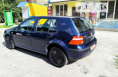 Хетчбек Volkswagen Golf 2003 в Запоріжжі