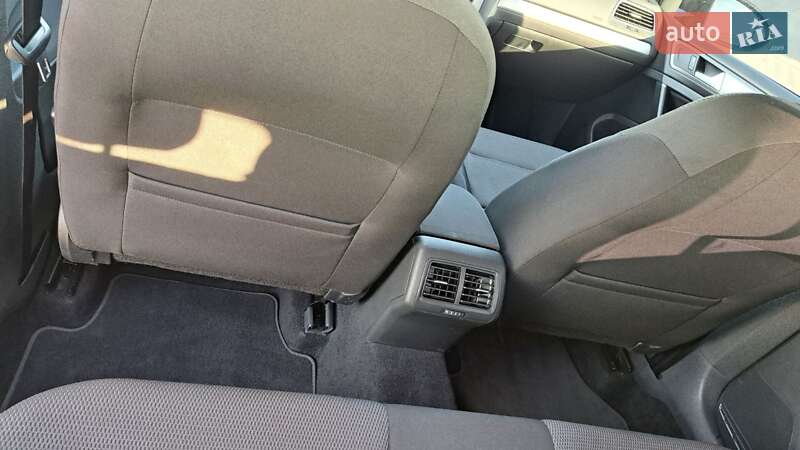 Хэтчбек Volkswagen Golf 2016 в Луцке фото 65 Хэтчбек Volkswagen Golf 2016 в Луцке