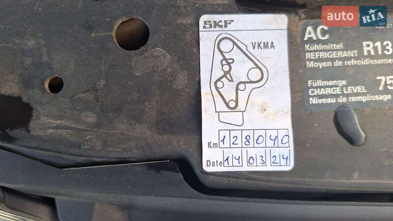 Хетчбек Volkswagen Golf 2002 в Дніпрі