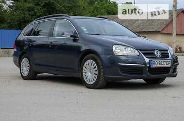 Универсал Volkswagen Golf 2009 в Гусятине