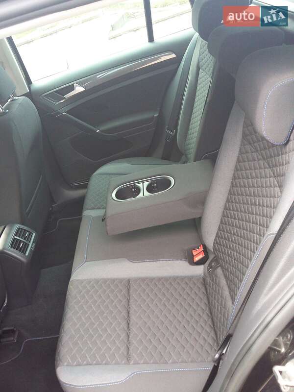 Універсал Volkswagen Golf 2018 в Калуші