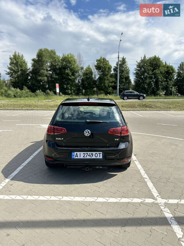 Хетчбек Volkswagen Golf 2015 в Києві