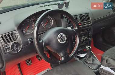 Хэтчбек Volkswagen Golf 1999 в Надворной