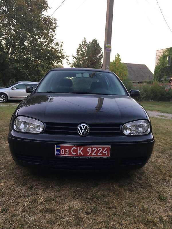 Хэтчбек Volkswagen Golf 2002 в Днепре