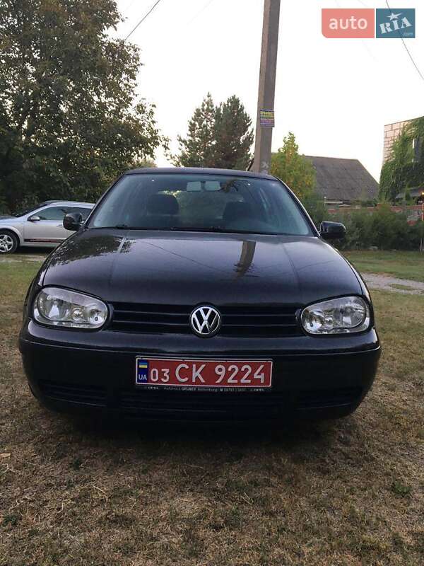 Volkswagen Golf 2002