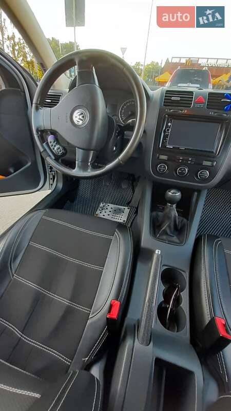 Хетчбек Volkswagen Golf 2005 в Кам'янець-Подільському