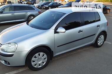 Хэтчбек Volkswagen Golf 2005 в Каменец-Подольском