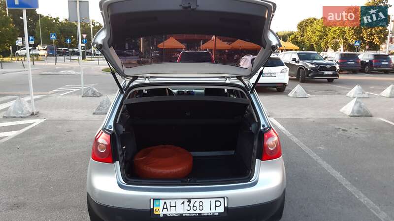 Хетчбек Volkswagen Golf 2005 в Кам'янець-Подільському