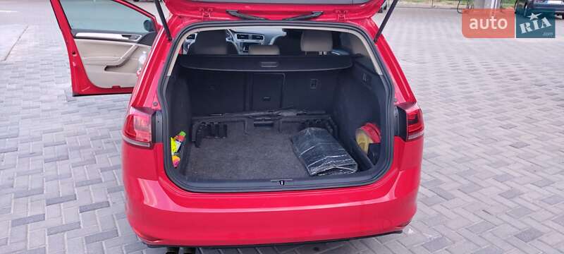 Універсал Volkswagen Golf 2015 в Полтаві