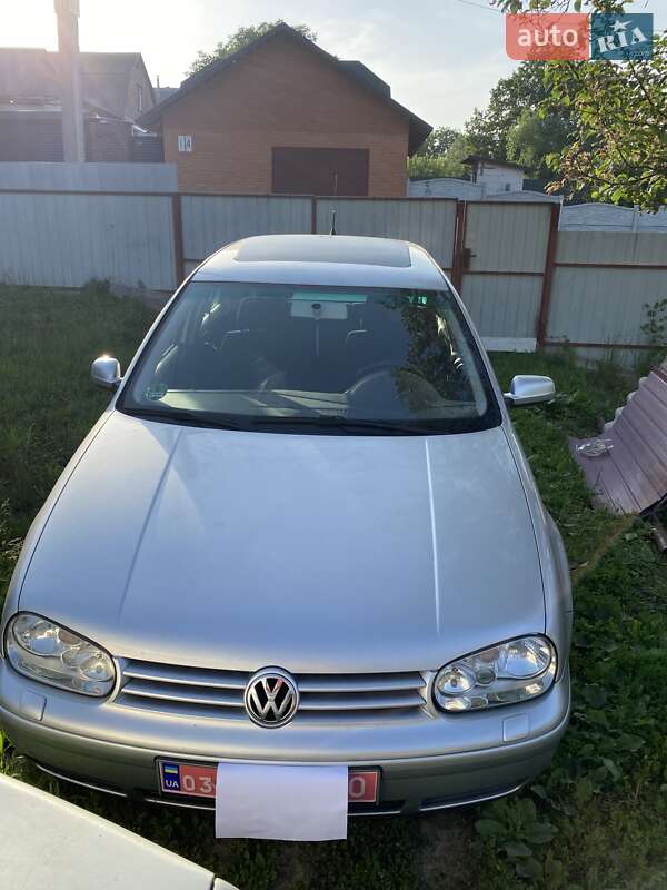 Volkswagen Golf 2002