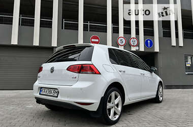 Хэтчбек Volkswagen Golf 2013 в Киеве