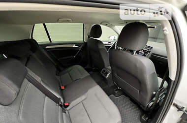 Хэтчбек Volkswagen Golf 2013 в Киеве