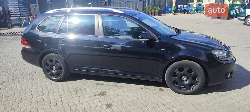 Універсал Volkswagen Golf 2013 в Новому Яричеві