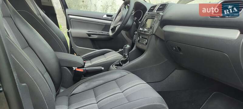 Універсал Volkswagen Golf 2013 в Новому Яричеві