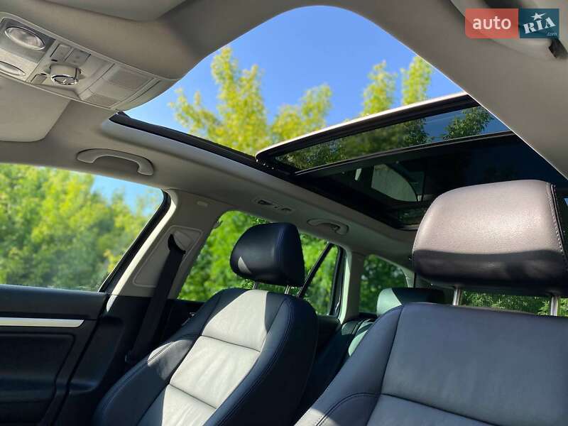 Универсал Volkswagen Golf 2009 в Здолбунове