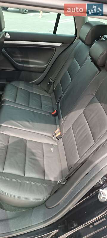 Универсал Volkswagen Golf 2009 в Здолбунове