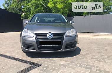 Хэтчбек Volkswagen Golf 2004 в Ровно