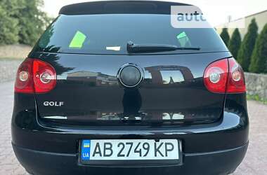 Хэтчбек Volkswagen Golf 2005 в Виннице