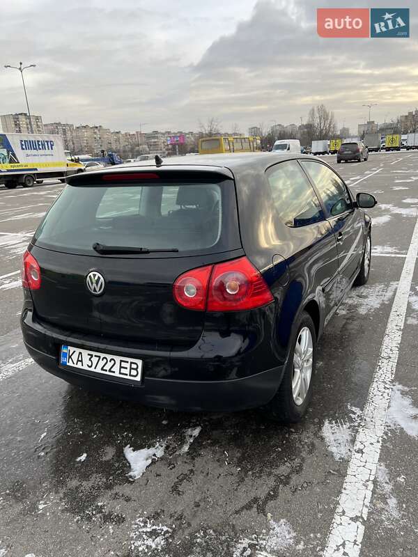 Хэтчбек Volkswagen Golf 2007 в Киеве