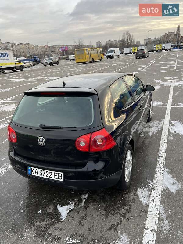 Хэтчбек Volkswagen Golf 2007 в Киеве