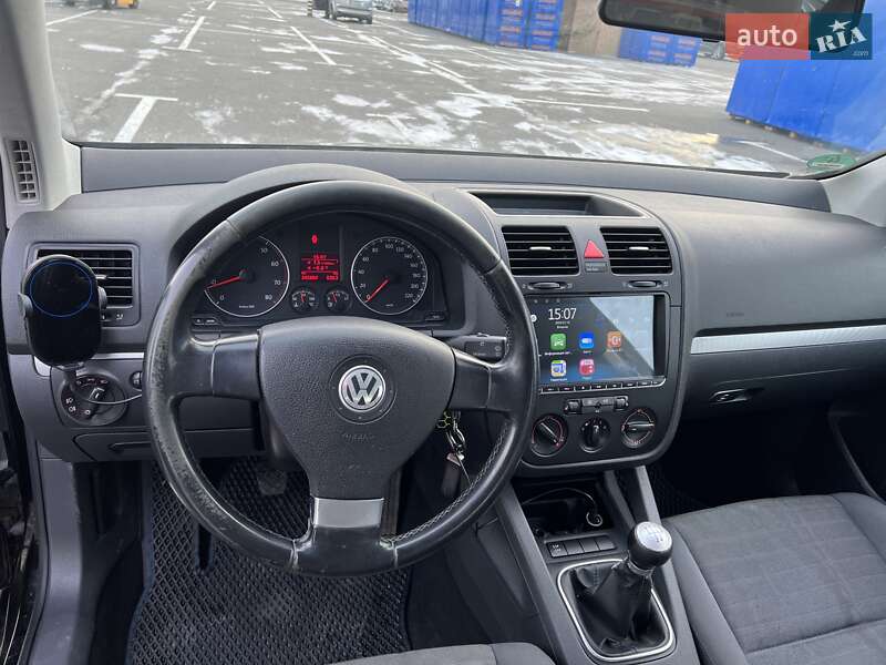 Хэтчбек Volkswagen Golf 2007 в Киеве