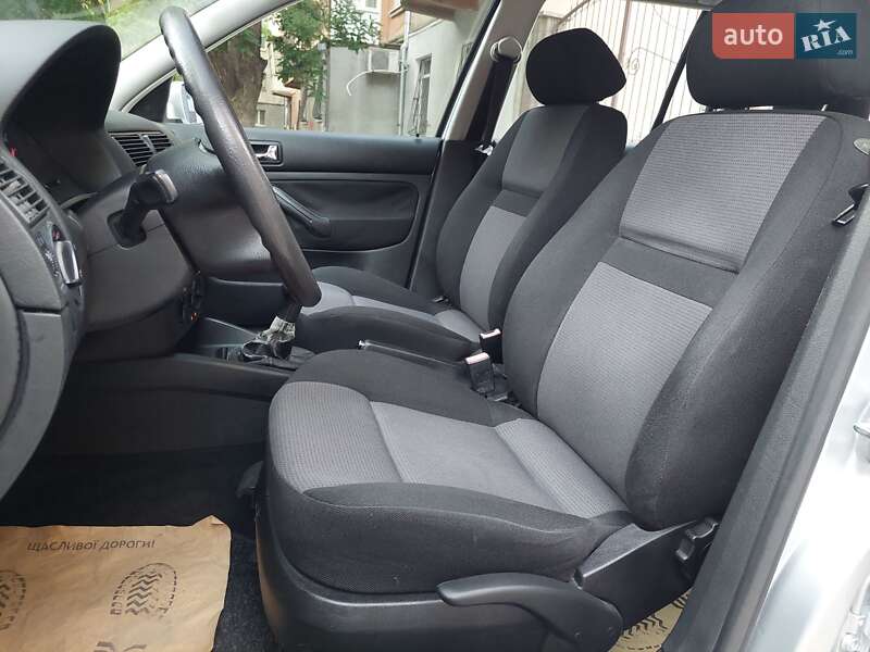 Универсал Volkswagen Golf 2002 в Одессе