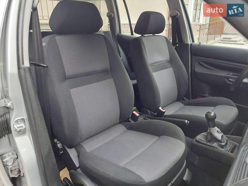 Универсал Volkswagen Golf 2002 в Одессе