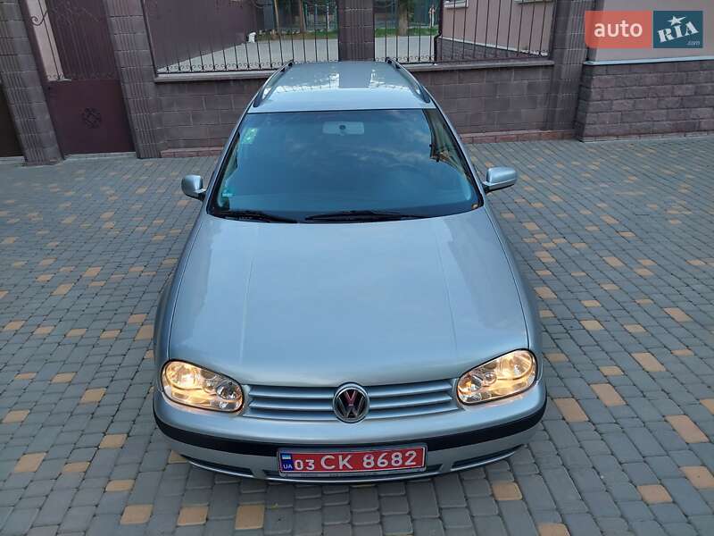 Универсал Volkswagen Golf 2002 в Одессе