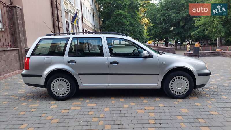 Универсал Volkswagen Golf 2002 в Одессе