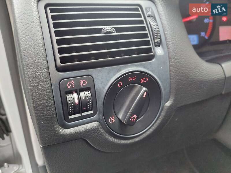 Универсал Volkswagen Golf 2002 в Одессе