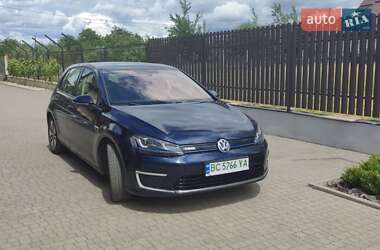 Хетчбек Volkswagen Golf 2015 в Львові
