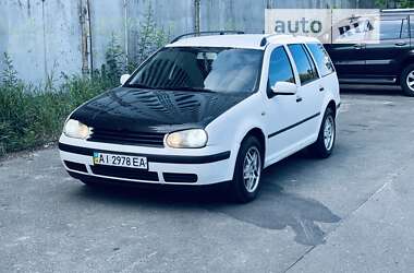 Универсал Volkswagen Golf 2000 в Киеве