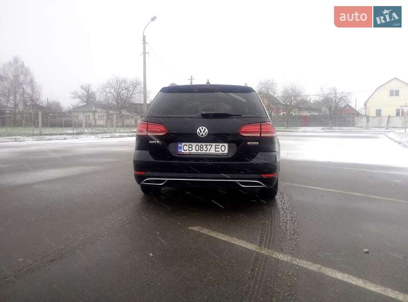 Універсал Volkswagen Golf 2019 в Чернігові