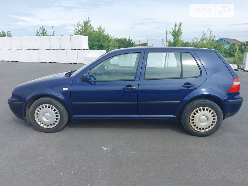 Volkswagen Golf 2002
