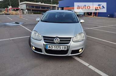 Універсал Volkswagen Golf 2009 в Мукачевому