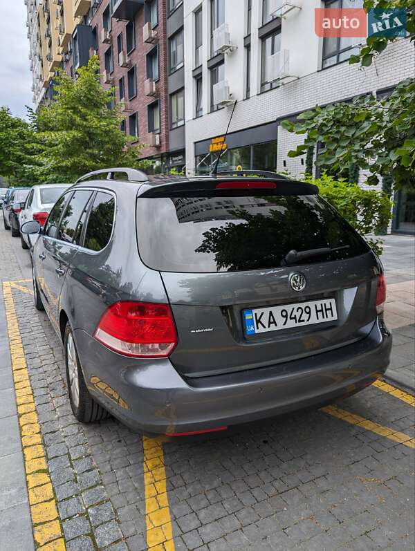 Універсал Volkswagen Golf 2009 в Києві