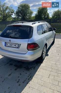 Универсал Volkswagen Golf 2010 в 