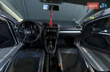 Универсал Volkswagen Golf 2010 в 