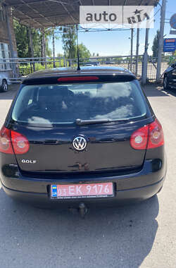 Хэтчбек Volkswagen Golf 2006 в Луцке