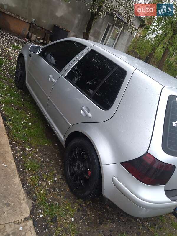 Хэтчбек Volkswagen Golf 2002 в Хмельницком