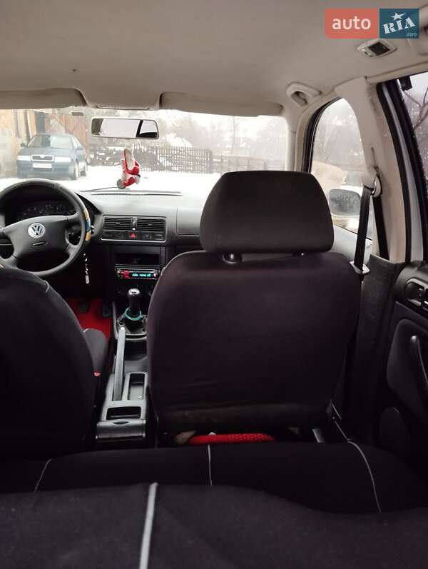 Хэтчбек Volkswagen Golf 2002 в Хмельницком